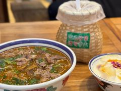 -云阿蛮云南生烫牛肉米线(奉贤路店)