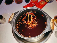 -钢管厂五区小郡肝串串香(滨江店)