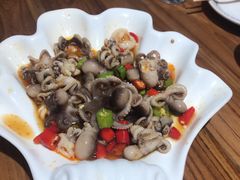-东来菜馆•手抓海鲜家常菜•海鲜锅贴(鸽子窝店)