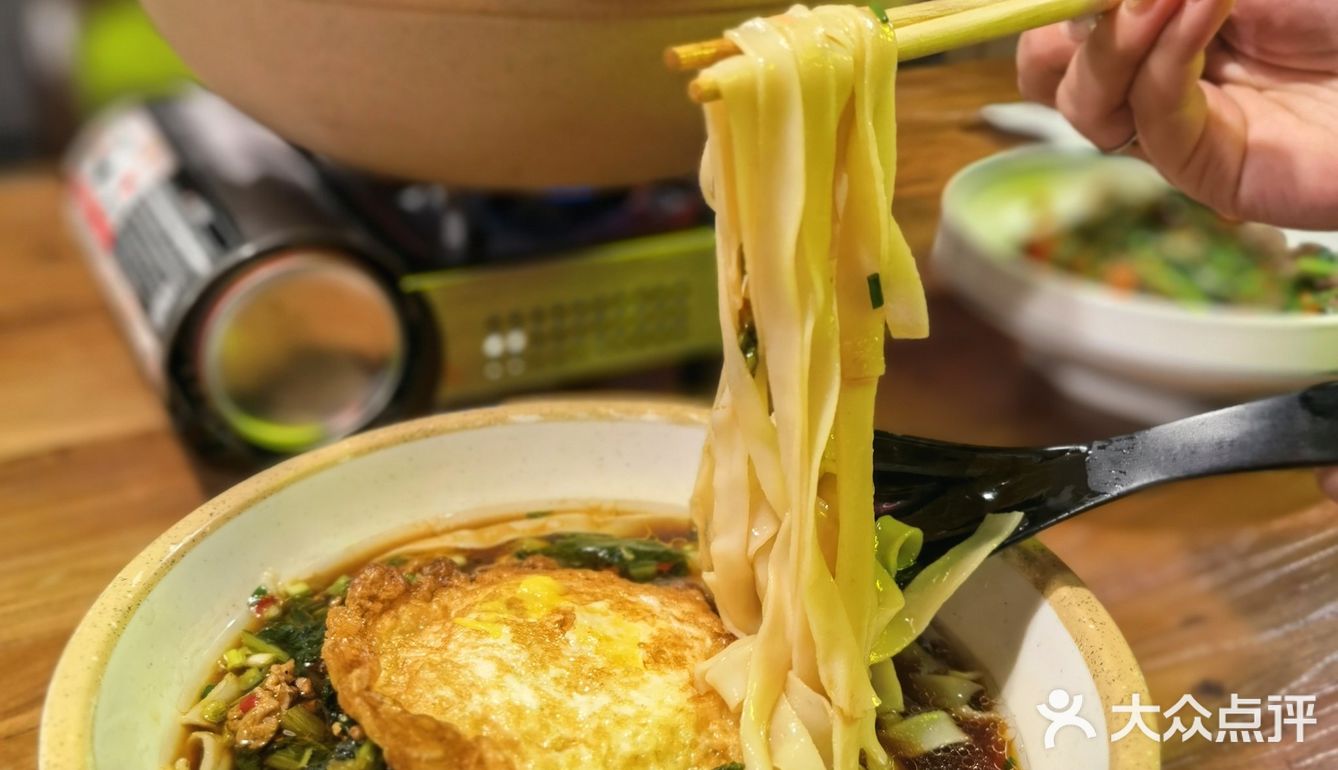 魔都最火辣湘菜馆 ｜ 甲王二