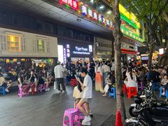 -大头虾越式风味餐厅(光明广场店)