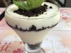 -樱花里音乐餐吧·牛扒椰子鸡(东圃店)