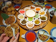 -包整·丝娃娃(一览甲秀楼风景店)