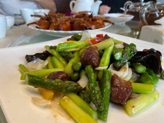 娱筷食堂-"这是一个位于渔人码头附近的餐馆,这个地理.