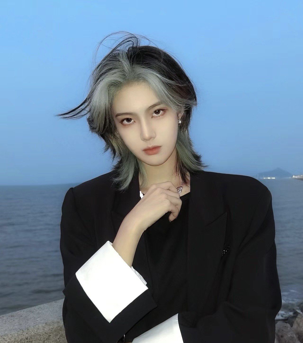 拽酷女孩短发造型