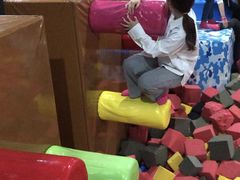 -嘿哟动霸CHUA·新潮玩运动娱乐中心·蹦床滑冰团建乐园