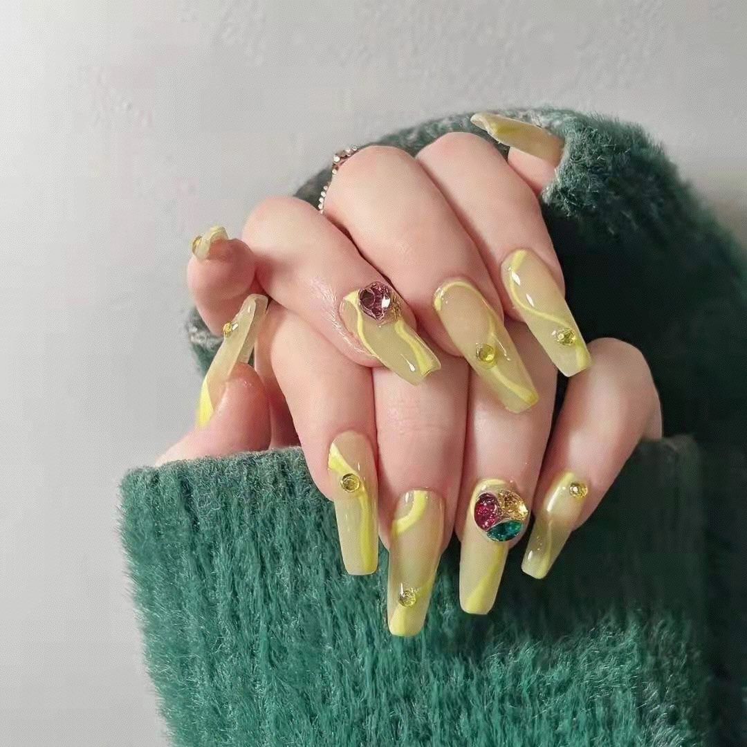 甜甜的马卡龙色系手绘美甲
马卡龙少女心的颜色
搭配爱心 9