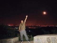 -鬼笑石后山停车场