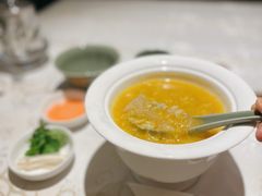 蟹粉鱼翅-成隆行·蟹王府(九江路店)