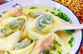 Goose Soup Dumplings with Vegetable and Meat Filling