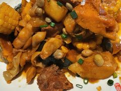 压锅大丰收-95号酱骨·一块豆腐(展春园西路店)