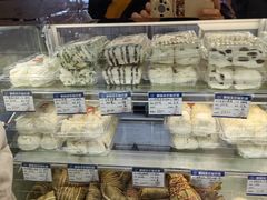 -白玉兰食品甜凤店(合生汇店)