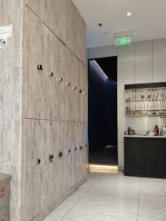 -PE SALON