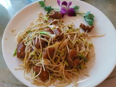 大肠炒豆芽-新溢香国际酒店-中餐厅