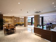 -汉庭优佳(上海娄山关路地铁站店)
