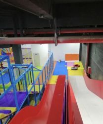 -蹦贝运动中心·蹦床·攀岩·闯关(龙岗店)