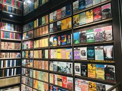 -钟书阁(群光广场店)