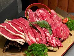 -铭牛烧肉·和牛海鲜自助(高新月牙湖店)