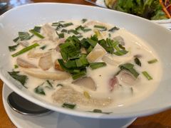 -Chom Cafe and Restaurant