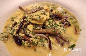 Stir-Fried Eel Strips with Leek and Steamed Eggs