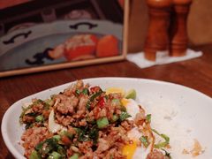 泰式金不换打抛猪肉饭-echoes coffee回响咖啡(888街店)