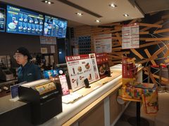 -麦当劳(南京路2店)