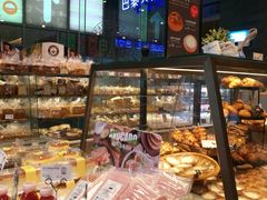 -巴黎贝甜(大宁国际商业广场店)