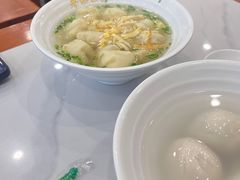 -老西白点心店