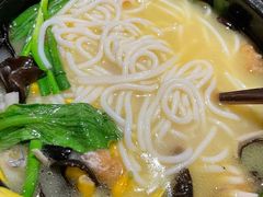云南过桥米线-云海肴·汽锅鸡·云南菜(高德置地店)
