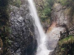 -南昆山川龙瀑布