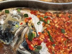 -阿瓦山寨·湘菜现炒·剁椒鱼头王(咸阳总店)