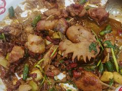炒笨鸡-闯关东东北农家菜(崂山石老人店)