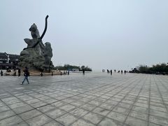 -巴陵广场