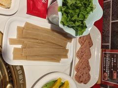 -欠火锅·水牛毛肚·团建聚餐·生日宴(何山路店)