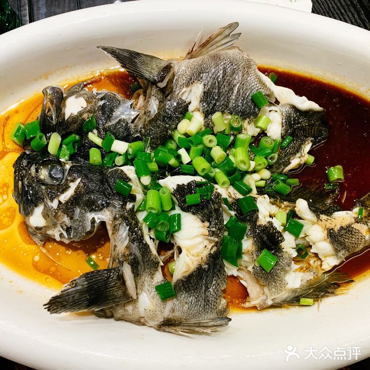 味道都不错，菜品种类很多，就是量有点小
