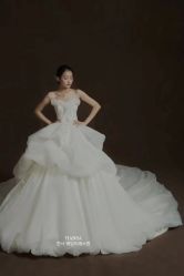点击看大图 -HANSA韩纱婚纱礼服·龙凤褂·西装设计师集合店
