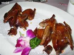 沙田乳鸽皇-御花园·粤菜·海鲜火锅(中山公园店)