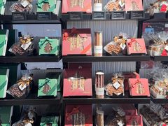 -Laderach 莱德拉(上海环贸iapm店)