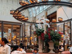-Colony(新加坡丽思卡尔顿美年酒店)