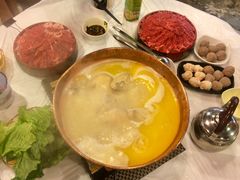 -鲜入围煮花胶鸡海鲜火锅