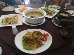 -Neary Khmer Restaurant