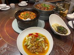 -万重锦·人文川菜馆(骡马市店)