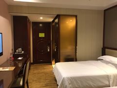 -维也纳酒店(广州番禺市桥地铁站店)