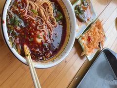 牛肉拉面-伊穆祥牛肉面总店·清真