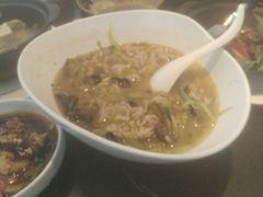 秘制酸汤肥牛-鹿港小镇(霄云店)
