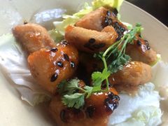 -Cuc Gach Quan Restaurant
