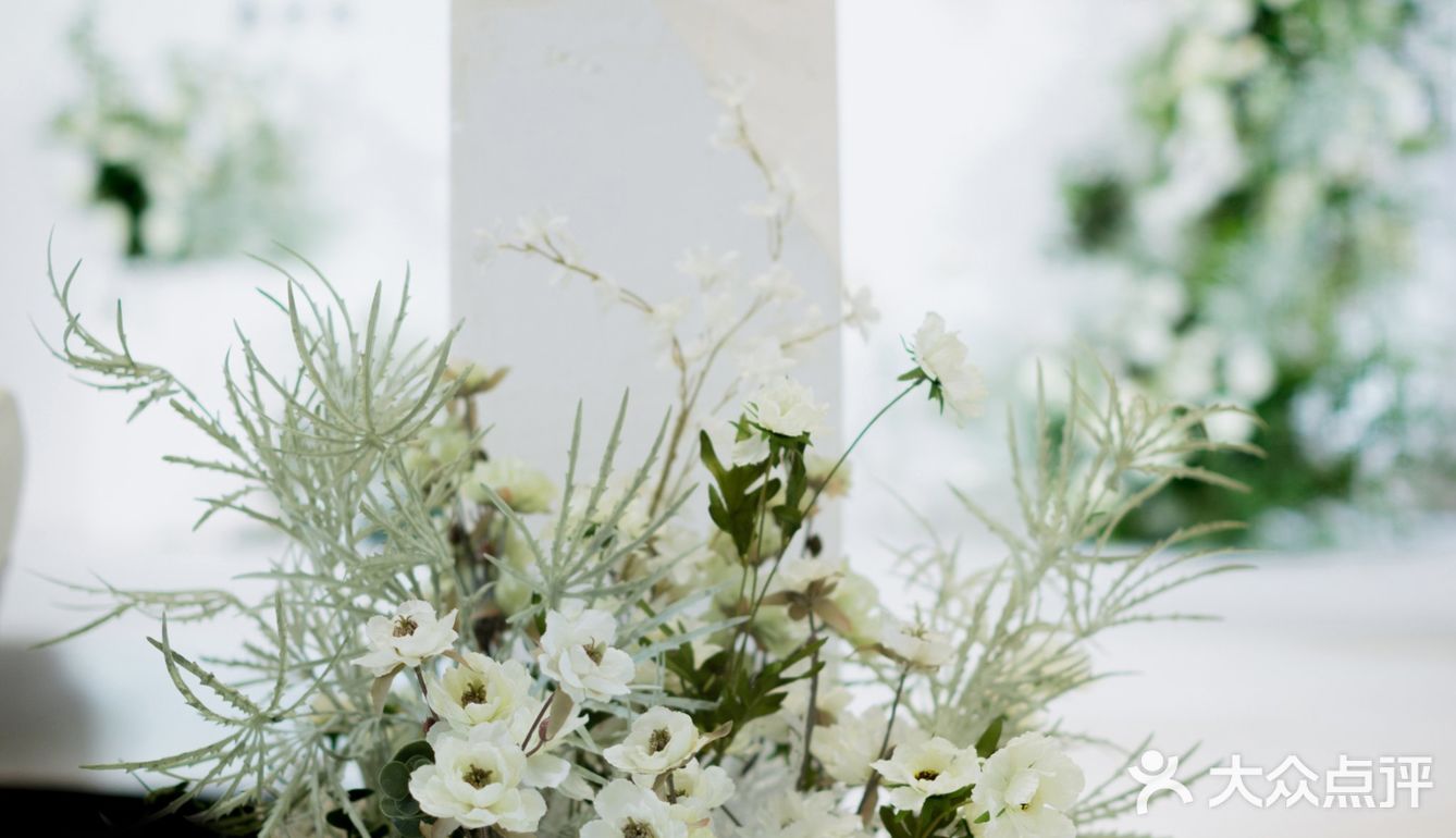 最深情的白绿婚礼