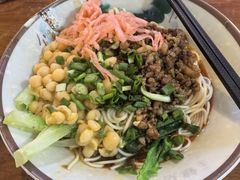 -阿依娘镇店豌杂面(三峡广场店)