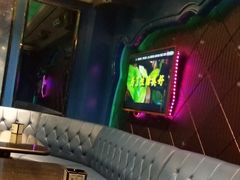 -依呀呀ktv烧烤小串(中山西路店)