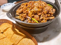 小炒羊肉配空心饼-淮扬府(安定门店)